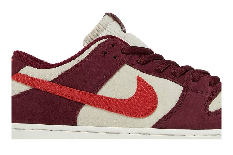 Nike SB Dunk Low Skate Like A Girl Bordeaux