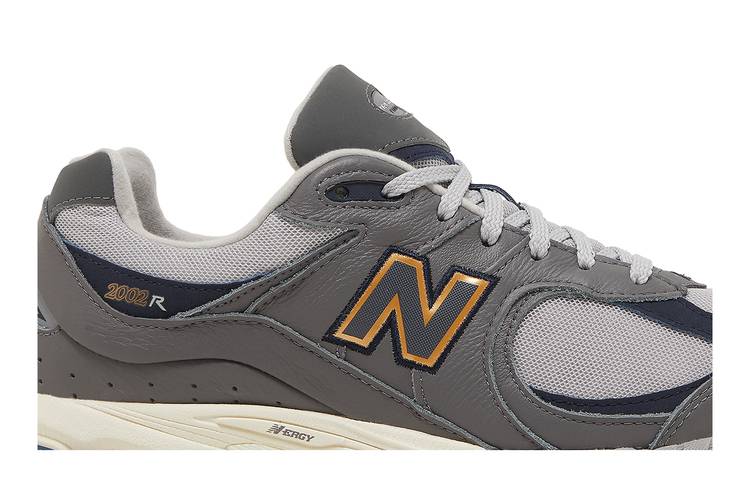 New Balance 2002R Castlerock