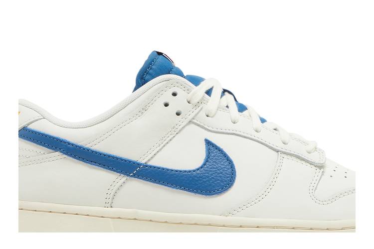 Nike Dunk Low SE Sail Dark Marina Blue