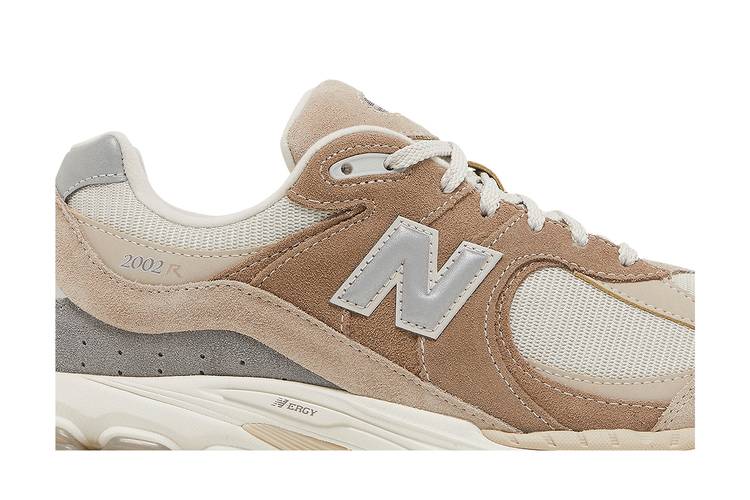 New Balance 2002R Driftwood Sandstone