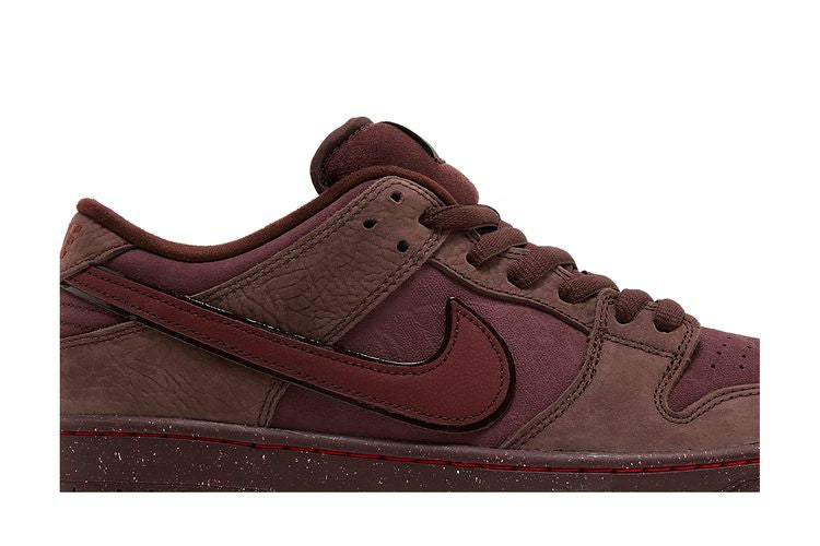 Nike SB Dunk Low City Of Love Burgundy Crush