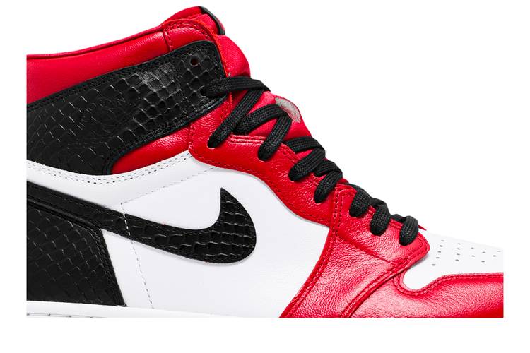 Air Jordan 1 Retro High Satin Snake Chicago