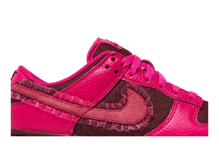 Nike Dunk Low Valentines Day (2022) - DQ9324-600