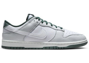 Nike Dunk Low Retro SE Photon Dust Vintage Green