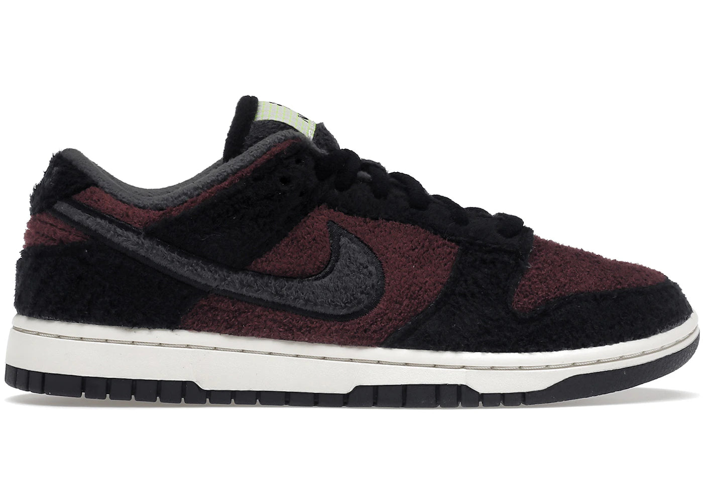 Nike Dunk Low SE Fleece Burgundy Crush