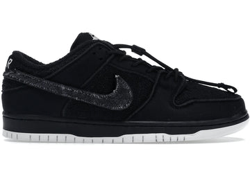 Nike SB Dunk Low Gnarhunters